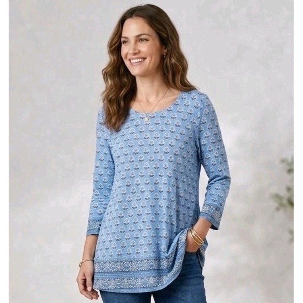 J Jill Wearever Tunic Top L Large Blue White Floral Medallion 3/4 Sleeve Knit